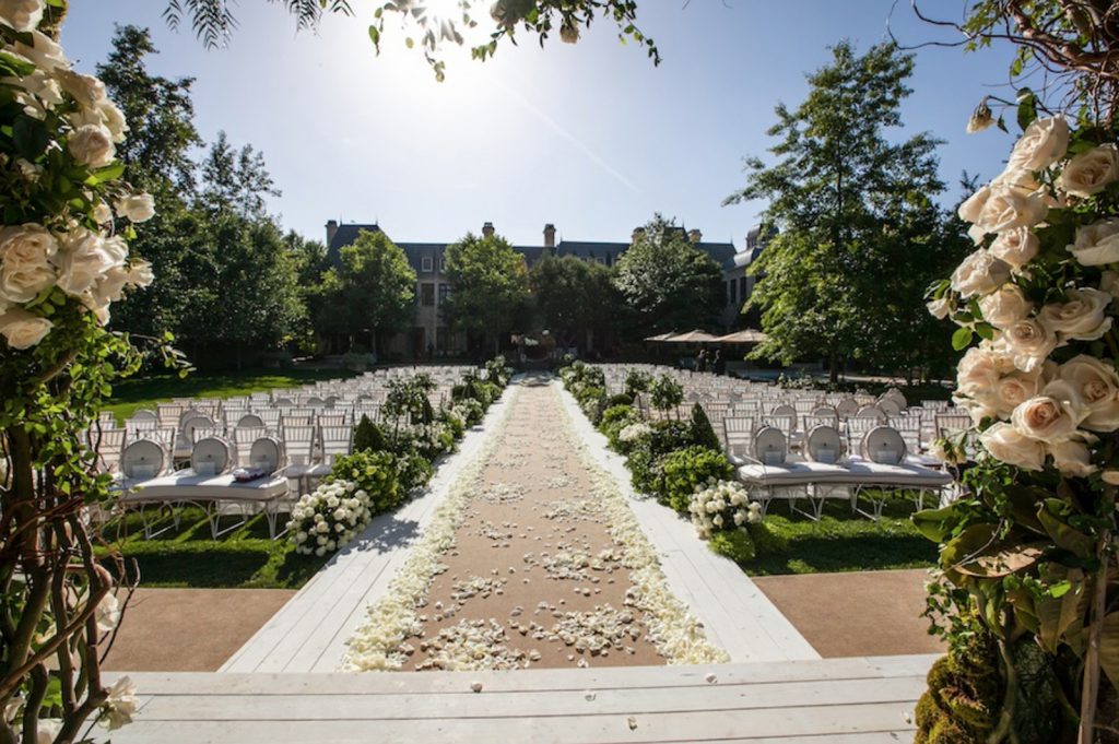 plan-a-wedding-in-a-home