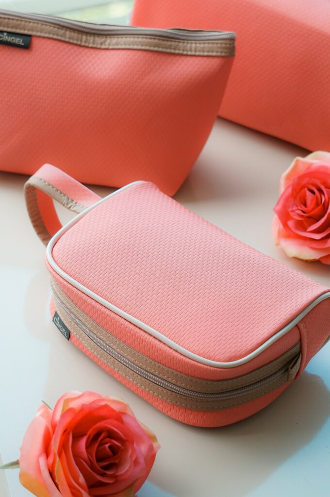 What to Pack in Your Wedding Day Emergency Kit